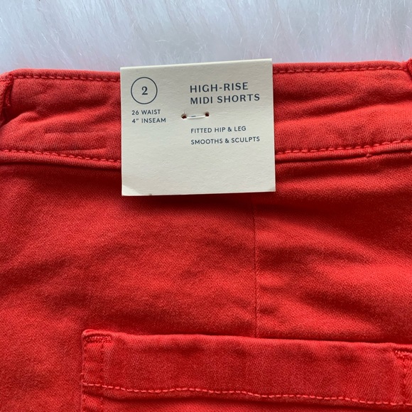 High Rise Midi Shorts Red - Picture 8 of 10